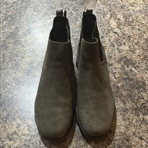 Women’s Dr Scholl’s Chelsea Suede Slip-On Boots in Olive Size 10